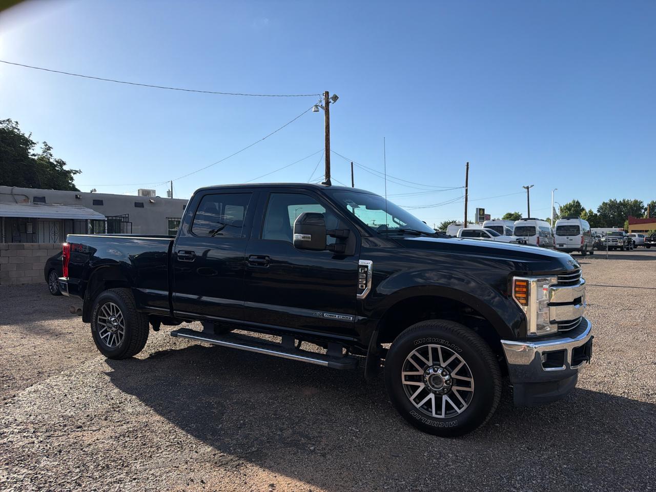 Ford Super Duty F-250 SRW Lariat 4WD Crew Cab 6.75' Box 2019