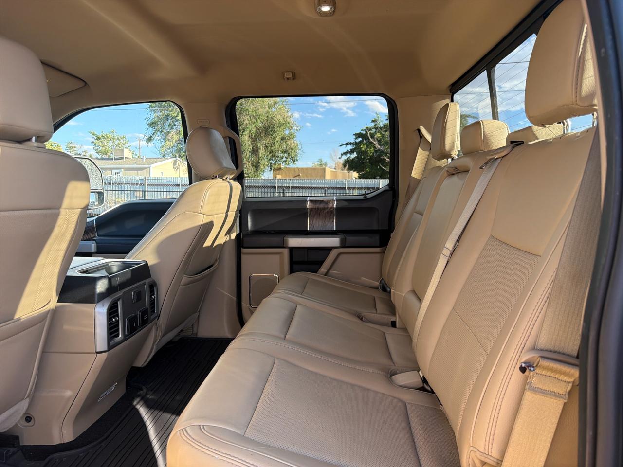 Ford Super Duty F-250 SRW Lariat 4WD Crew Cab 6.75' Box 2019