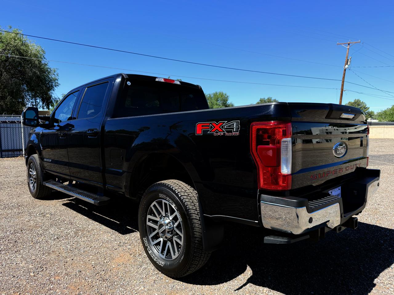 Ford Super Duty F-250 Crew Cab 156" Lariat 4WD 2019