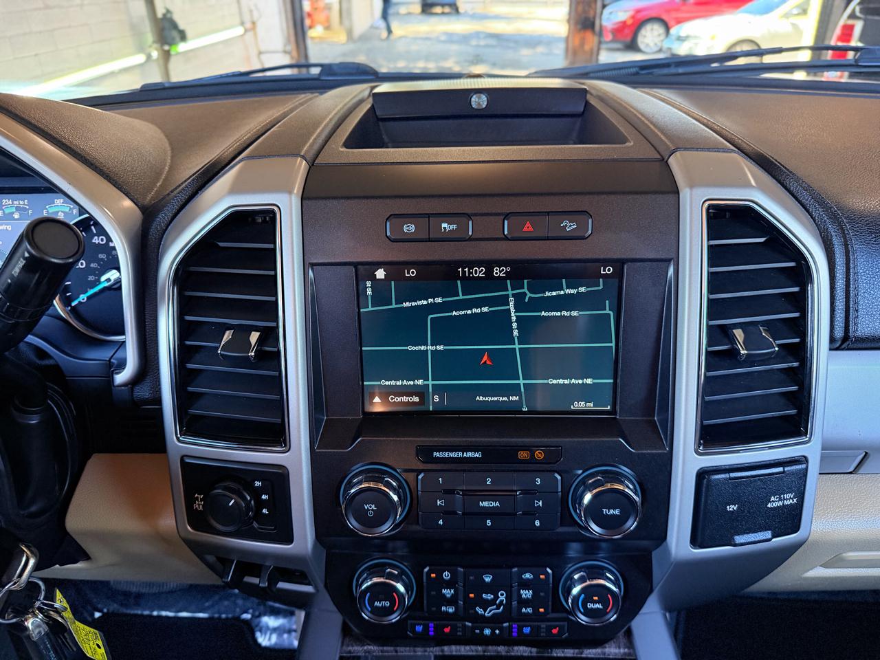 Ford Super Duty F-250 Crew Cab 156" Lariat 4WD 2019