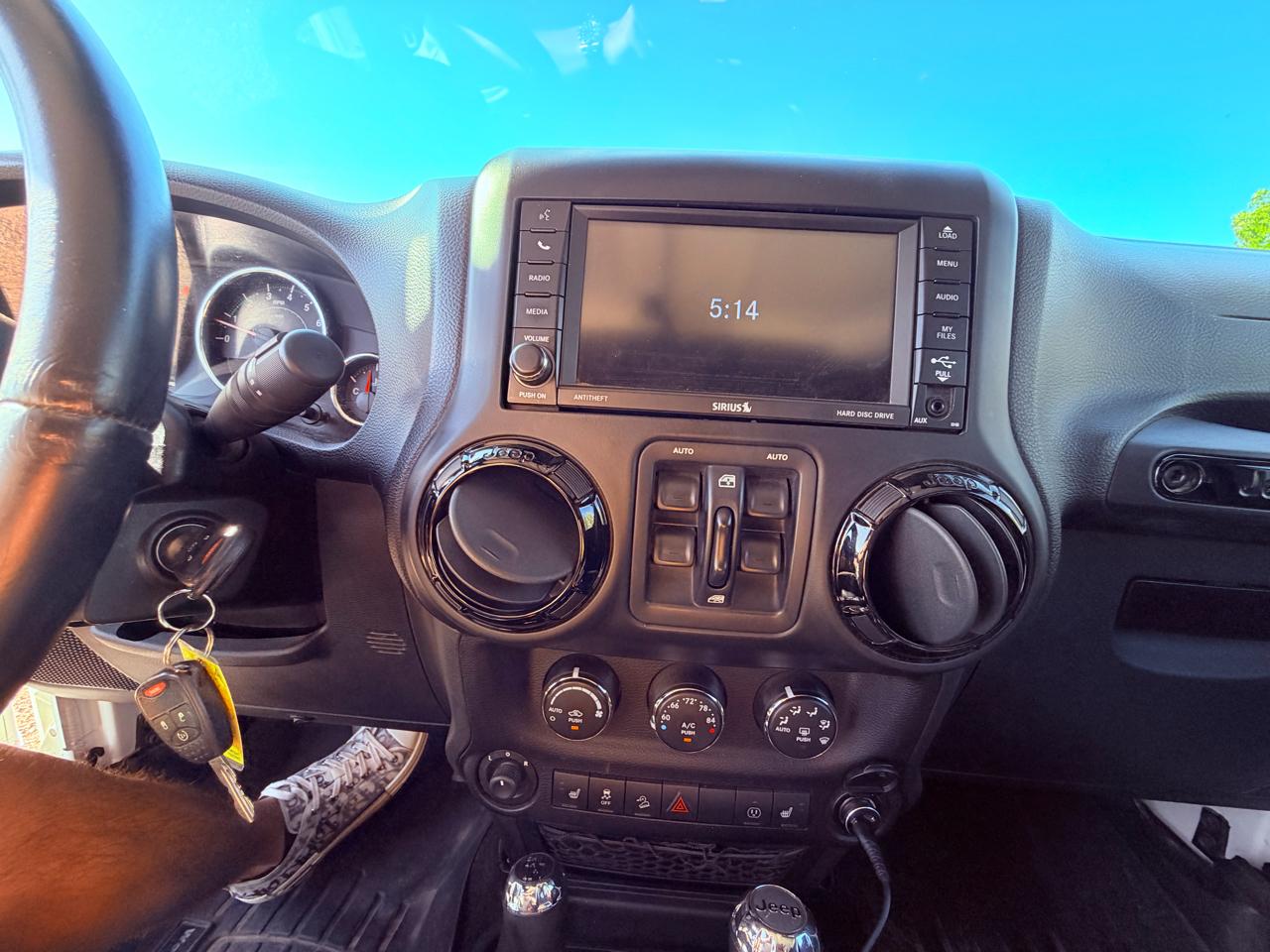 Jeep Wrangler Unlimited 4WD 4dr Altitude 2014