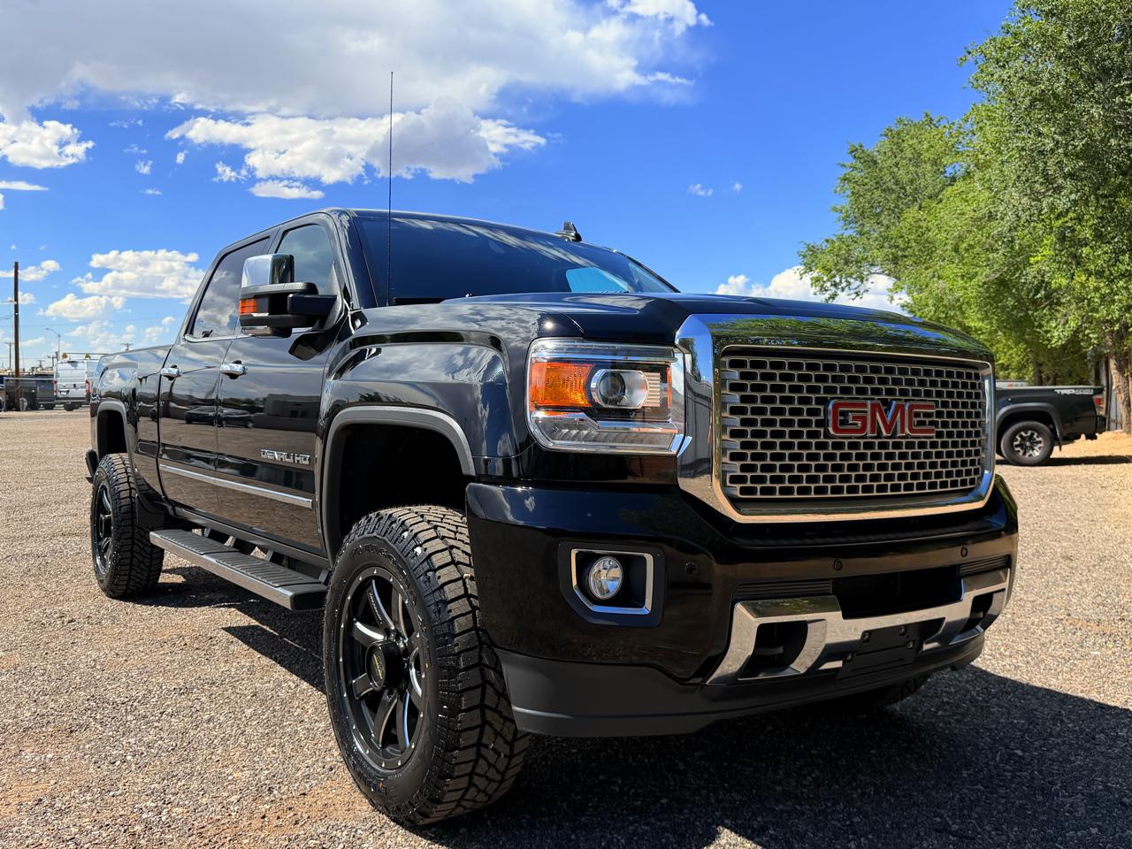 GMC Sierra 2500HD 4WD Crew Cab 153.7" Denali 2016