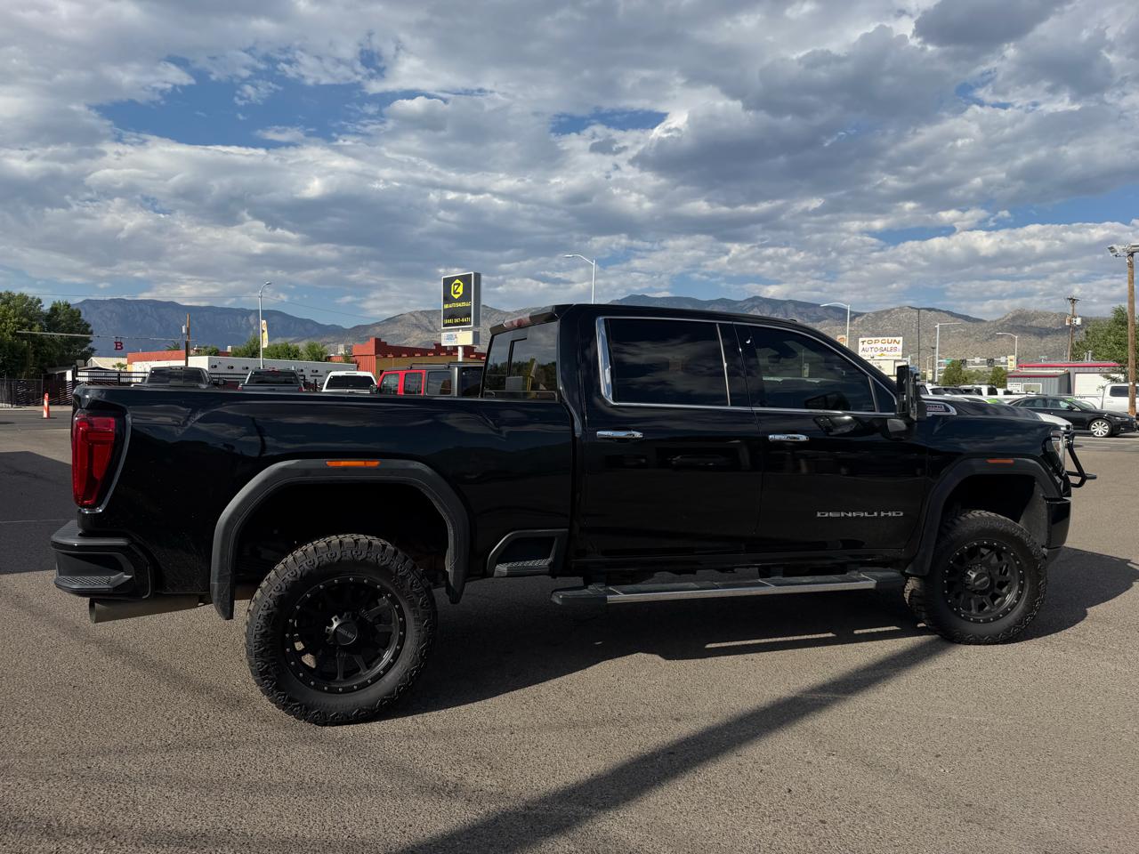 GMC Sierra 3500HD 4WD Crew Cab 159" Denali 2020