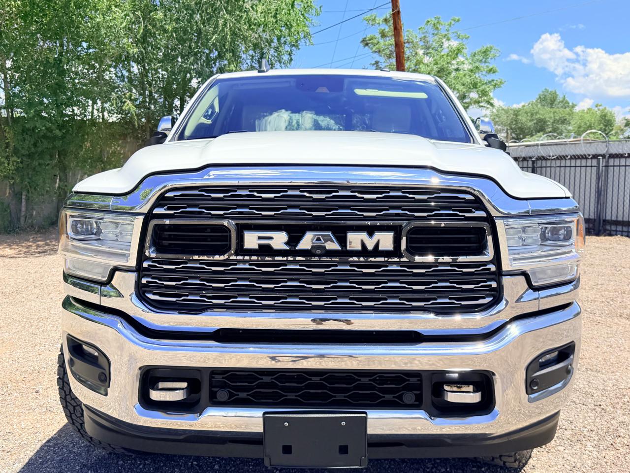 RAM 2500 Limited 4x4 Crew Cab 6'4" Box 2022