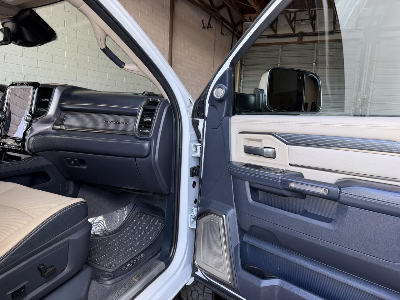 RAM 2500 Limited 4x4 Crew Cab 6'4" Box 2022