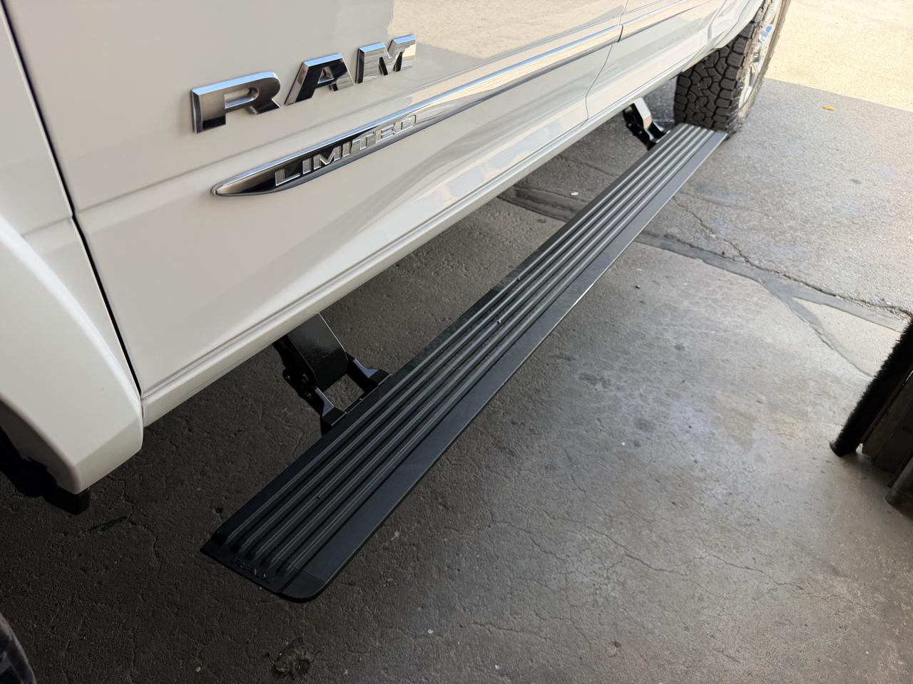 RAM 2500 Limited 4x4 Crew Cab 6'4" Box 2022