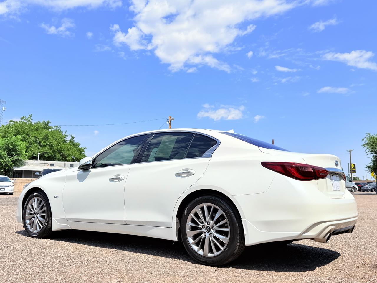Infiniti Q50 3.0t LUXE RWD 2019