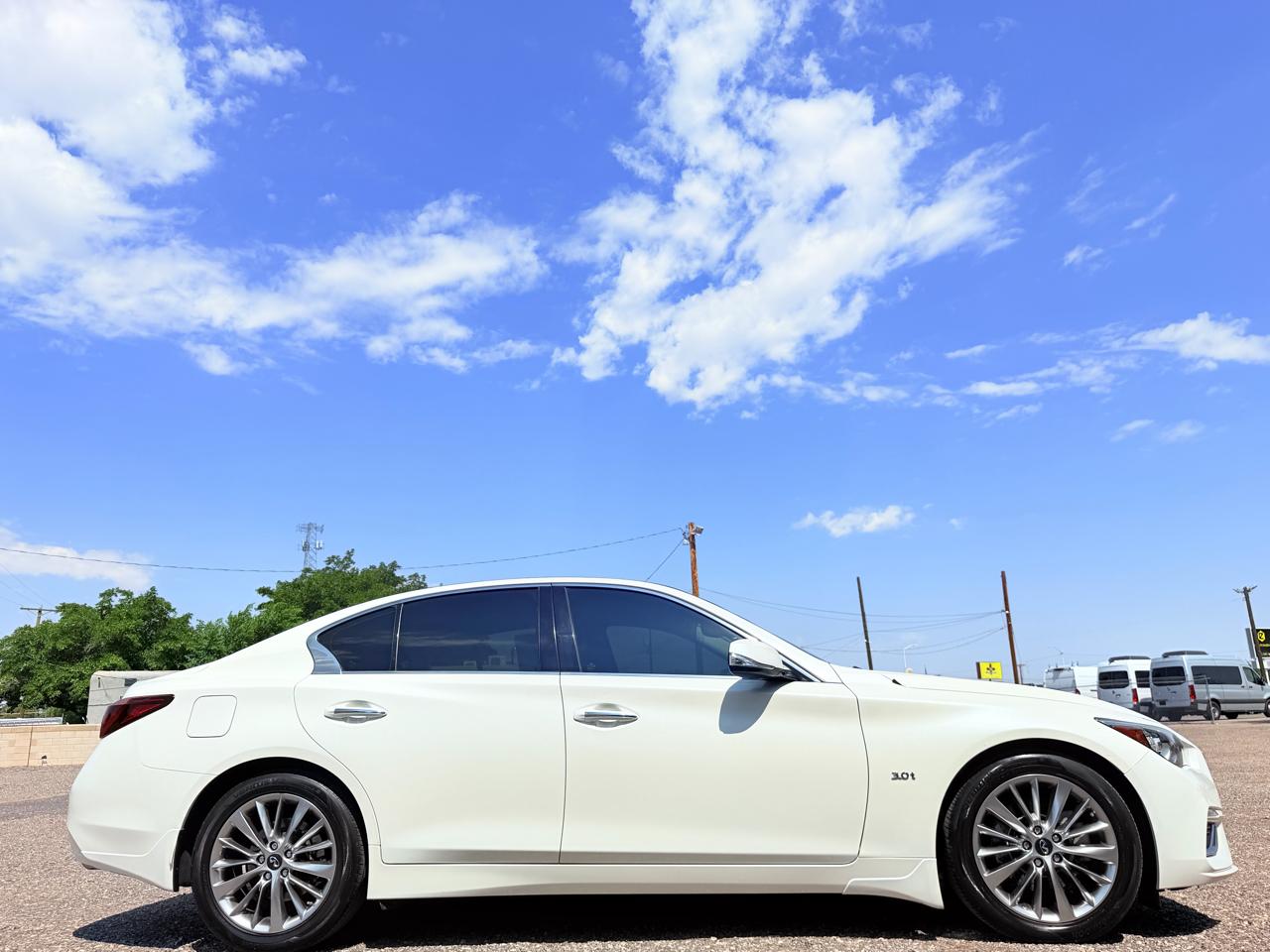 Infiniti Q50 3.0t LUXE RWD 2019