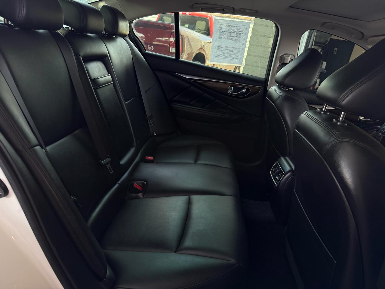 Infiniti Q50 3.0t LUXE RWD 2019