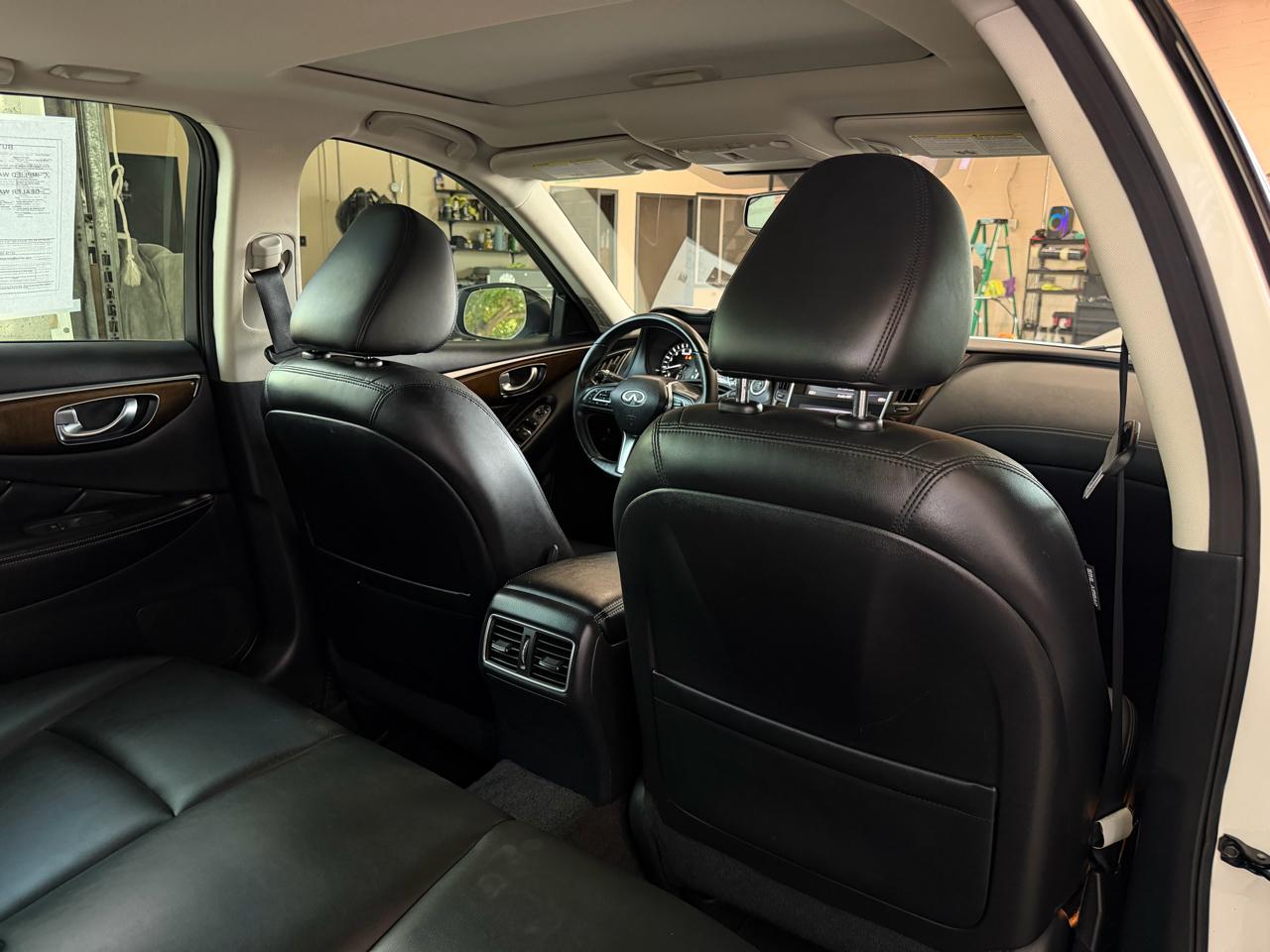 Infiniti Q50 3.0t LUXE RWD 2019