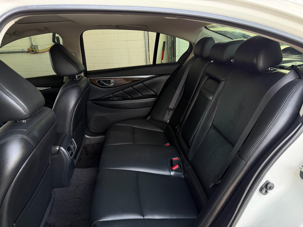 Infiniti Q50 3.0t LUXE RWD 2019
