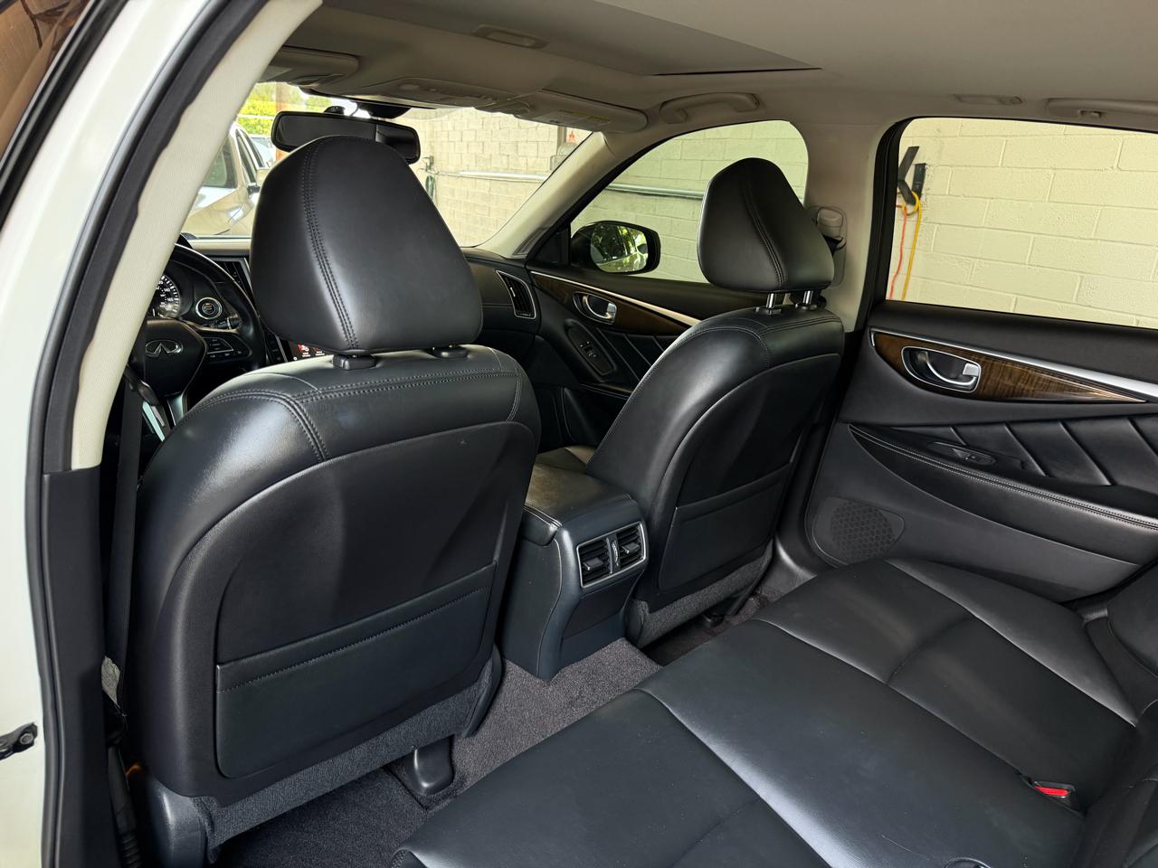 Infiniti Q50 3.0t LUXE RWD 2019