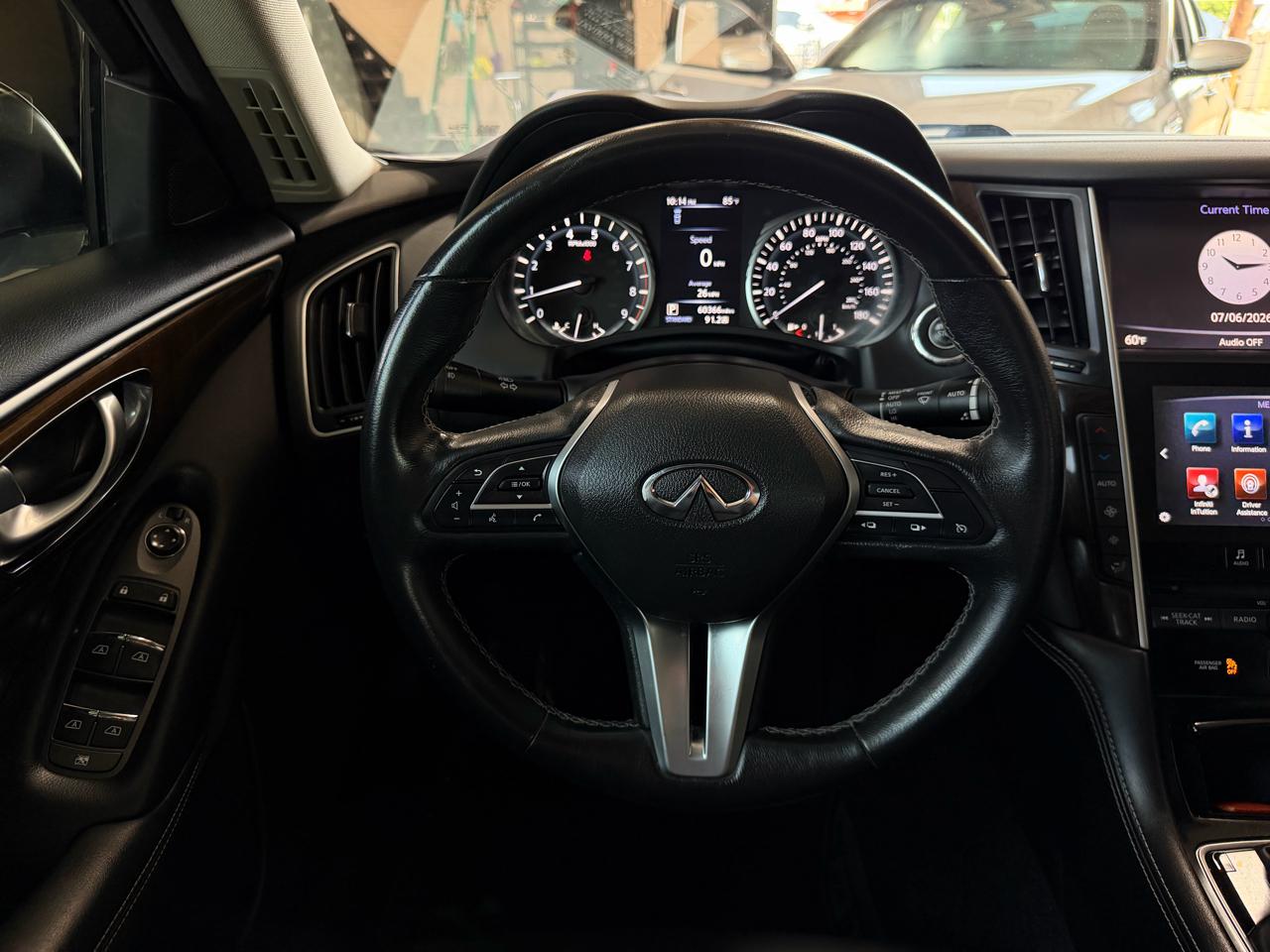 Infiniti Q50 3.0t LUXE RWD 2019