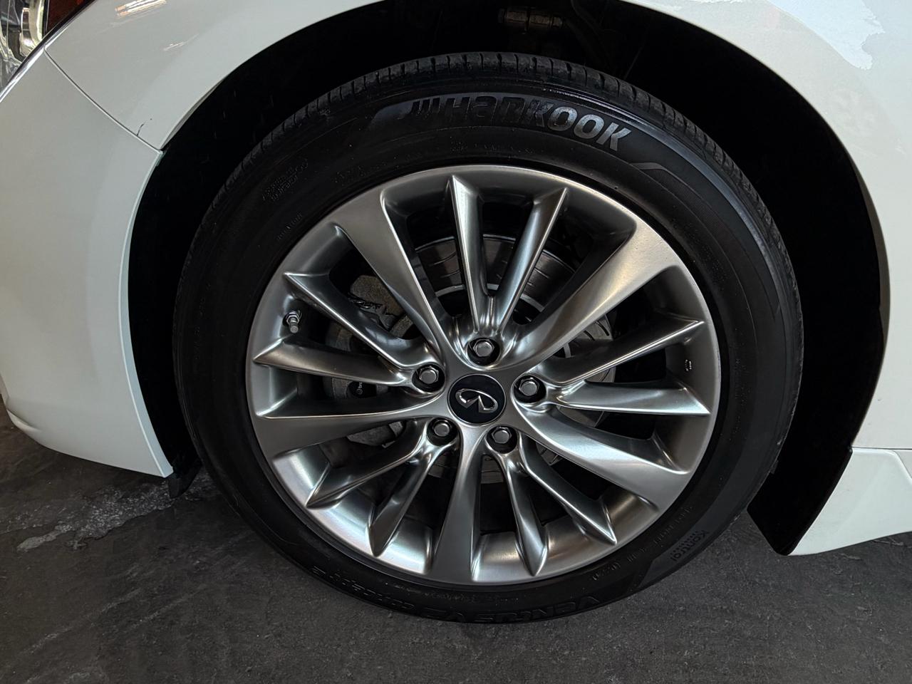 Infiniti Q50 3.0t LUXE RWD 2019