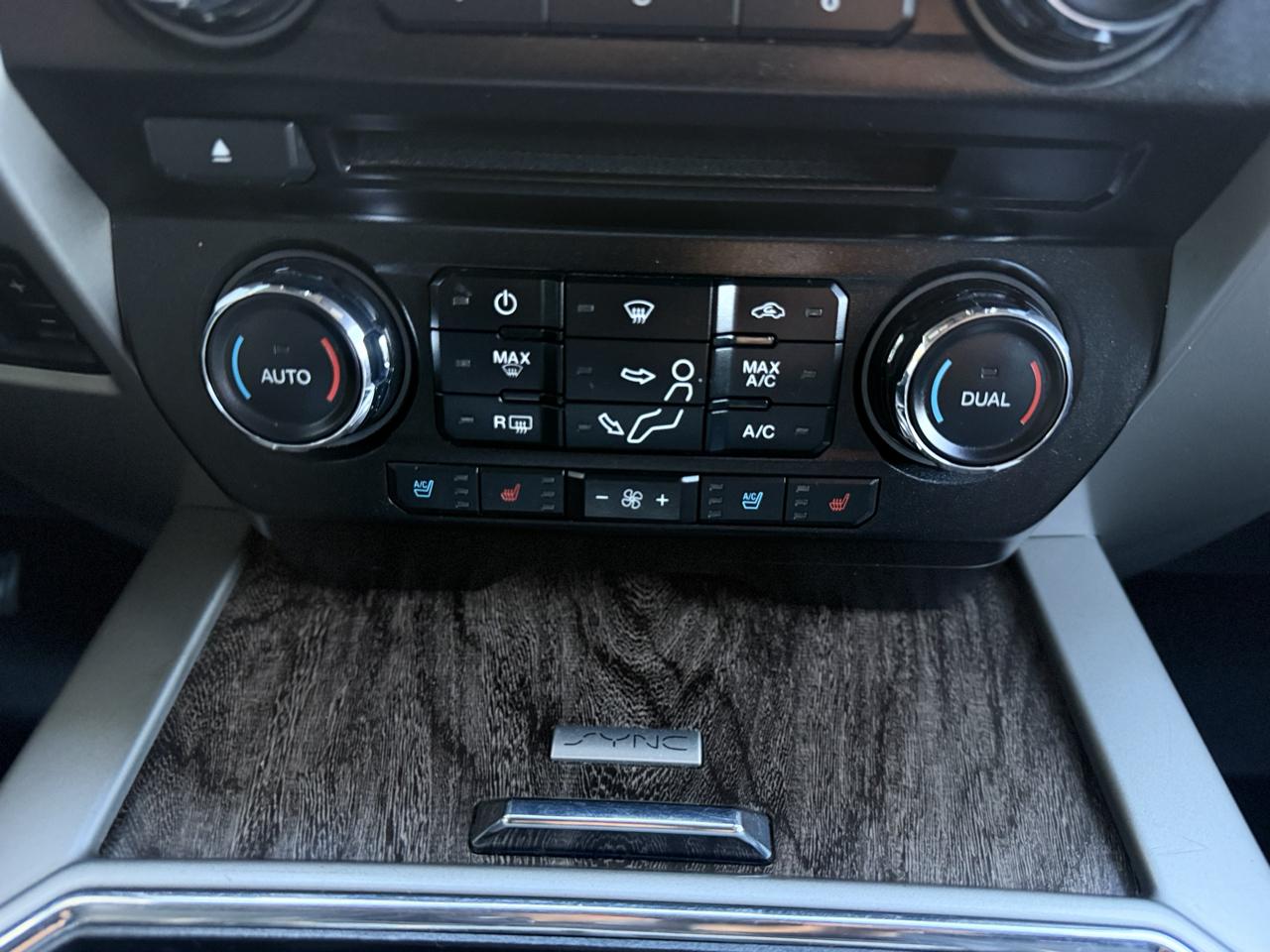 Ford Super Duty F-250 SRW Lariat 4WD SuperCab 6.75' Box 2018