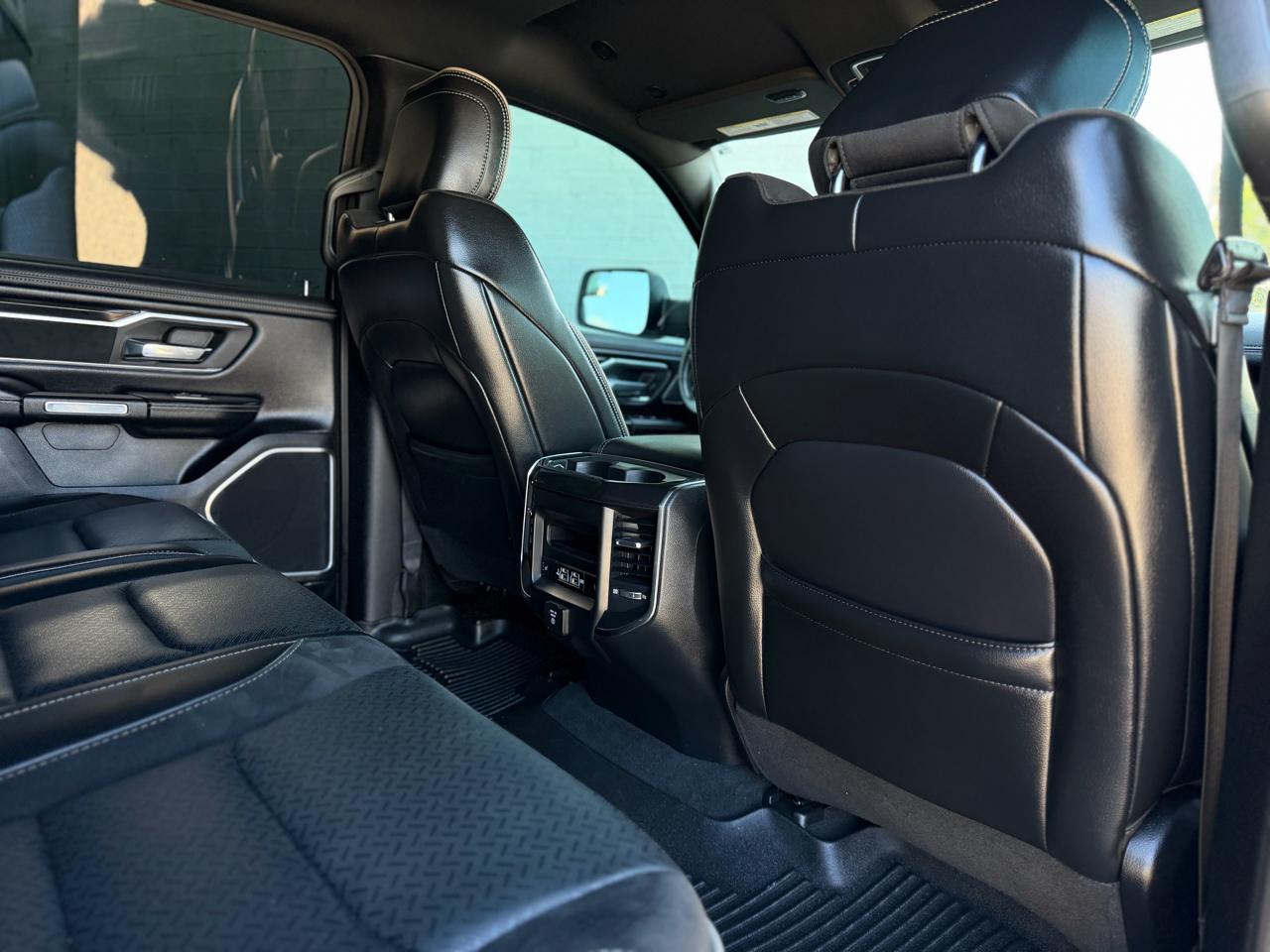 RAM 1500 Laramie 4x4 Crew Cab 5'7" Box 2019