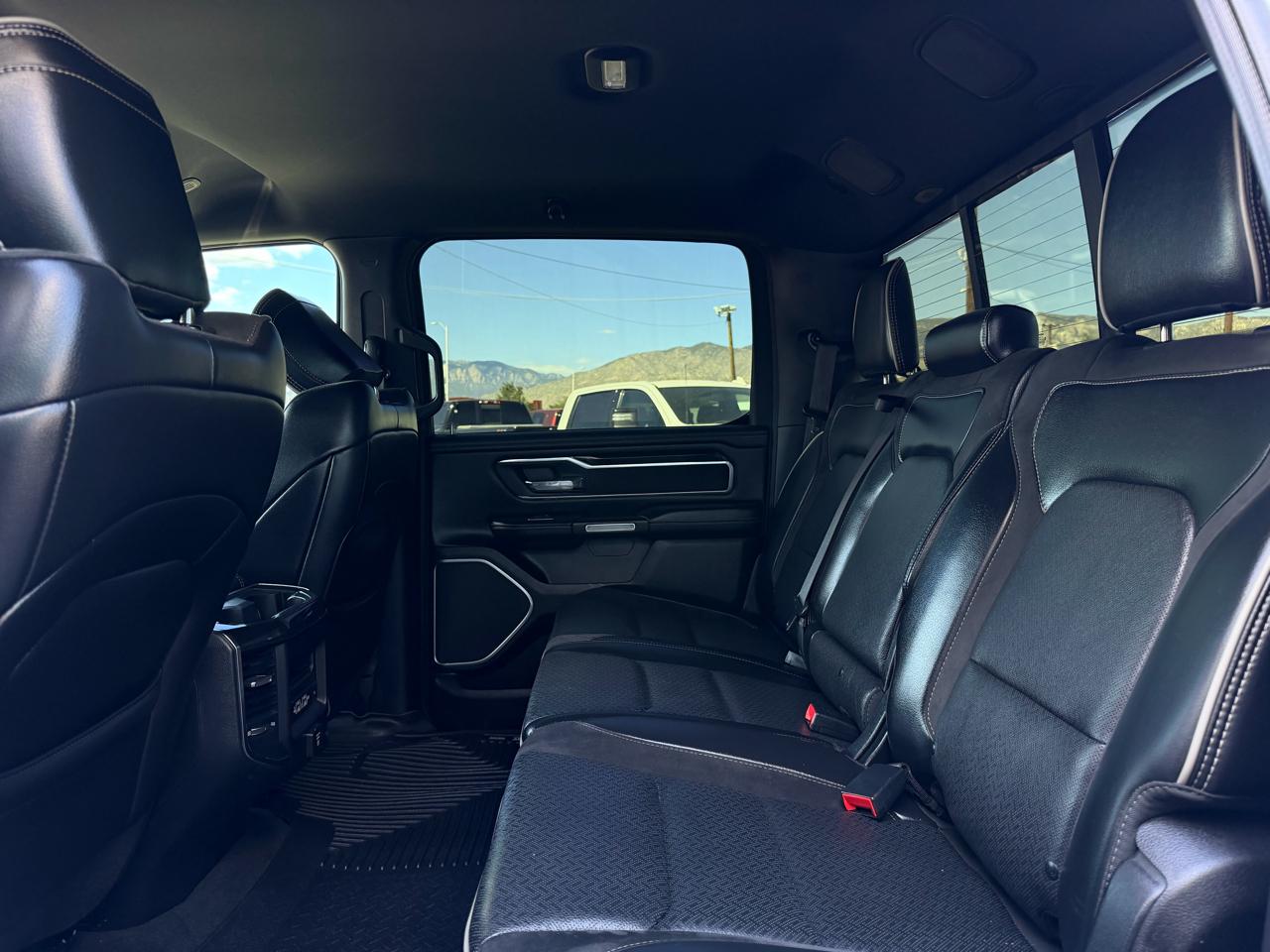 RAM 1500 Laramie 4x4 Crew Cab 5'7" Box 2019