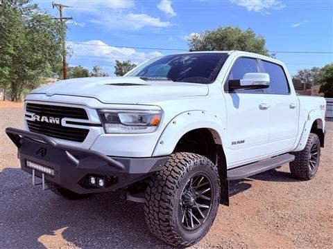 2019 RAM 1500 Laramie 4x4 Crew Cab 5'7" Box