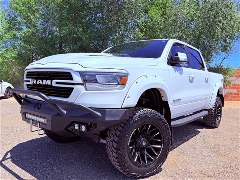 2019 RAM 1500 Laramie 4x4 Crew Cab 5'7" Box