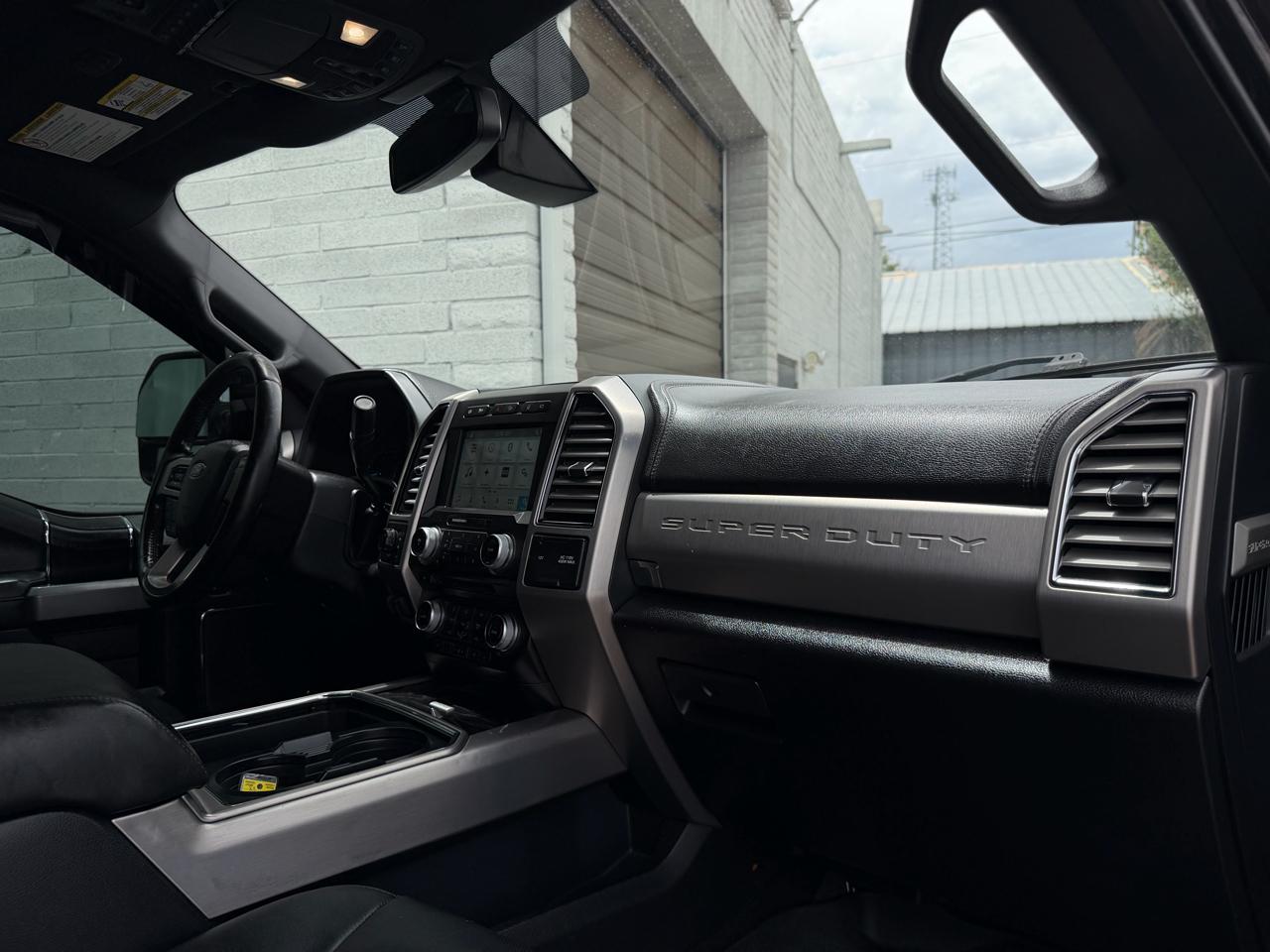Ford Super Duty F-250 SRW Platinum 4WD Crew Cab 6.75' Box 2018