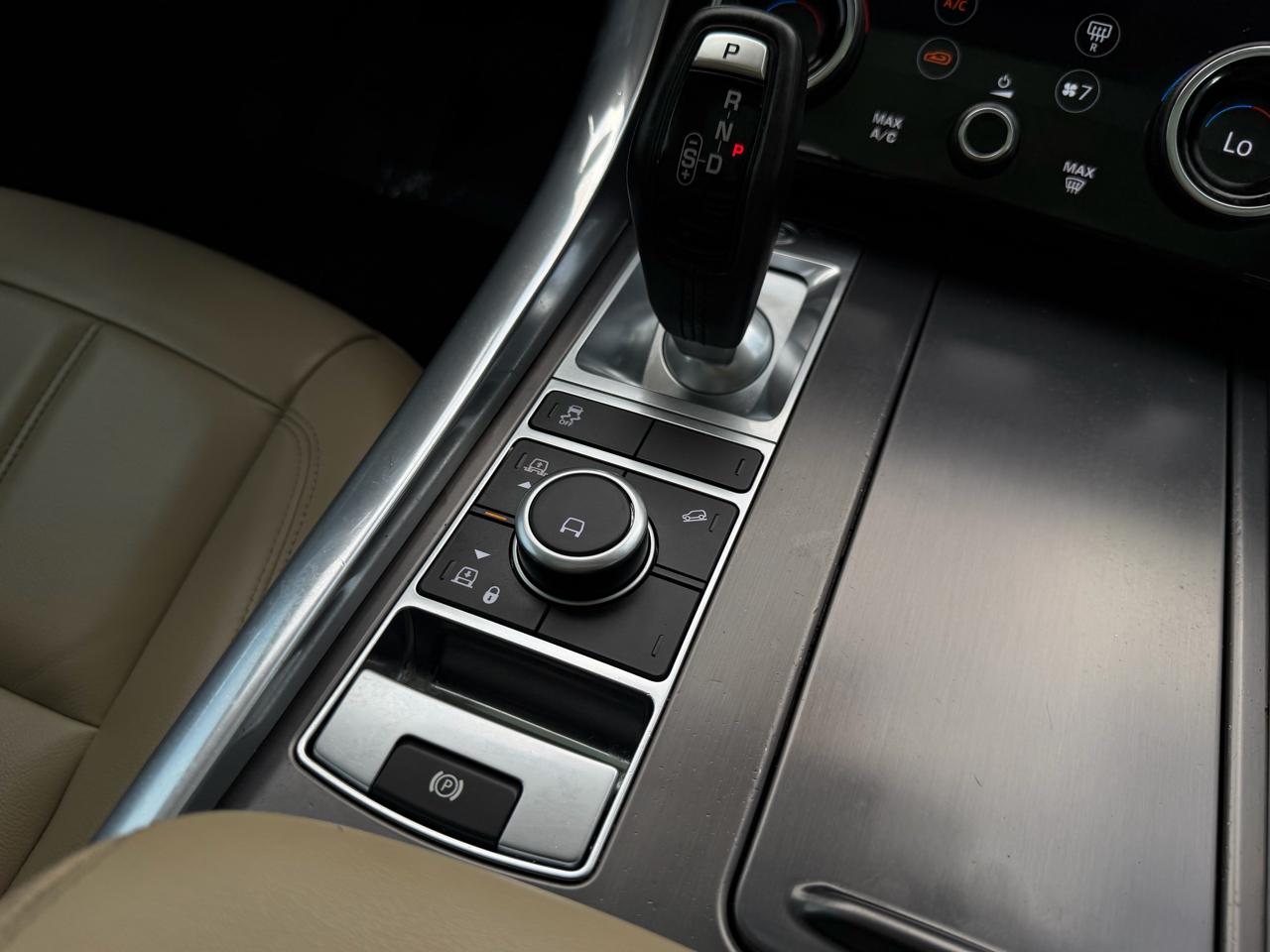 Land Rover Range Rover Sport Turbo i6 MHEV SE 2021