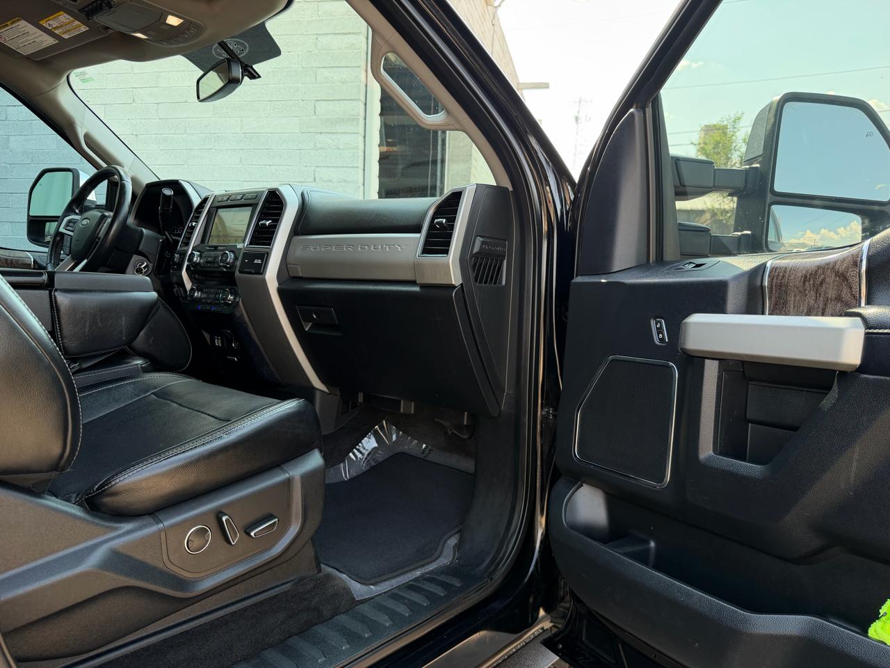 Ford Super Duty F-250 SRW King Ranch 4WD Crew Cab 8' Box 2018