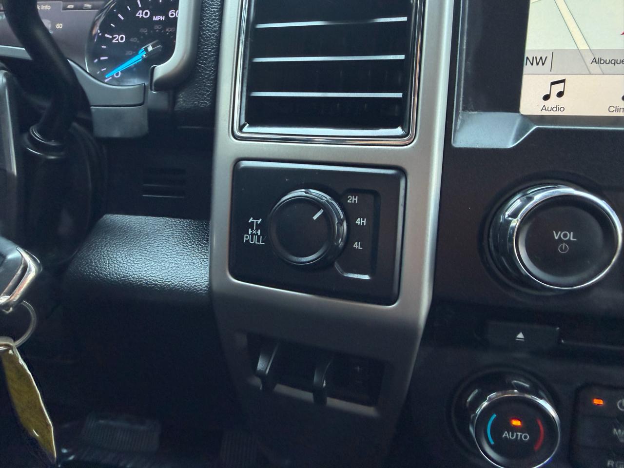 Ford Super Duty F-250 SRW King Ranch 4WD Crew Cab 8' Box 2018