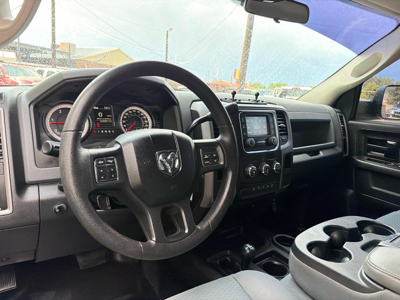 RAM 2500 Tradesman 4x4 Crew Cab 6'4" Box 2017