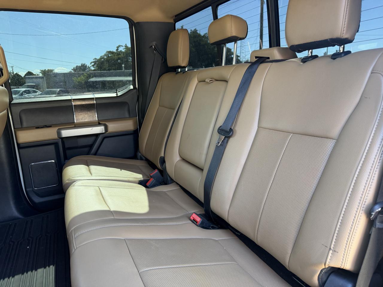 Ford Super Duty F-350 SRW Lariat 4WD Crew Cab 6.75' Box 2022