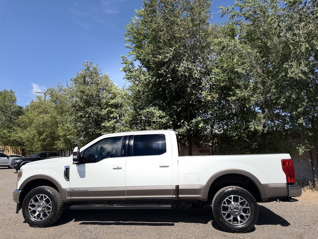 Ford Super Duty F-350 SRW Lariat 4WD Crew Cab 6.75' Box 2022