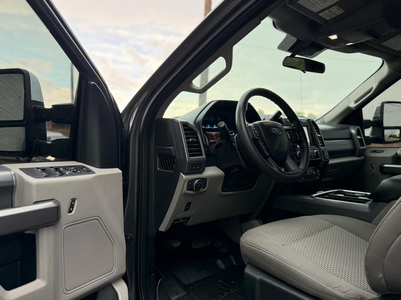 Ford Super Duty F-250 SRW XLT 4WD Crew Cab 6.75' Box 2020