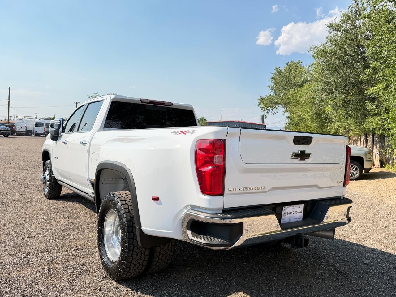 Chevrolet Silverado 3500HD 4WD Crew Cab 172" LTZ 2024