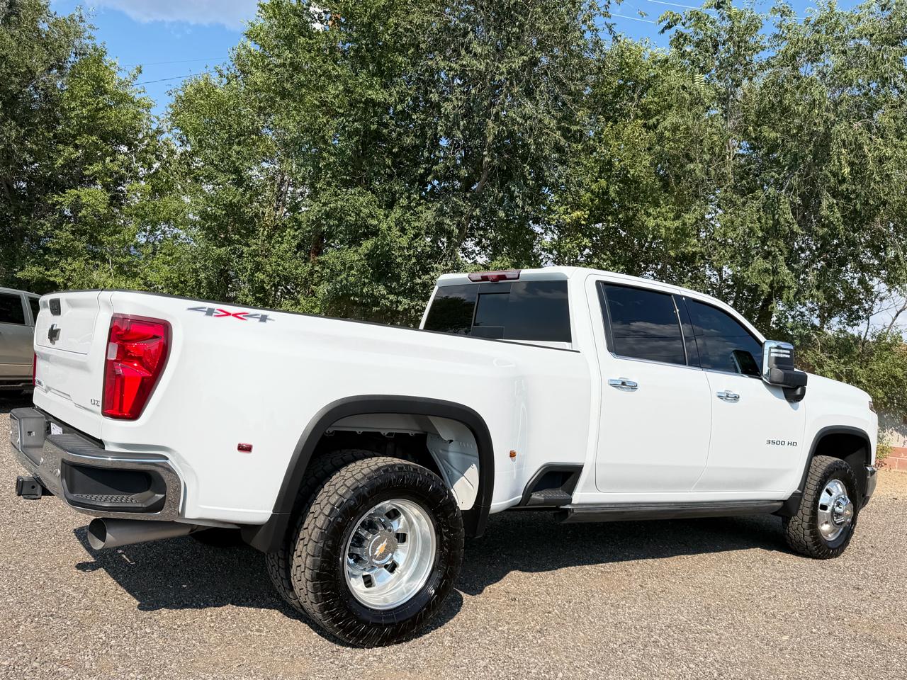 Chevrolet Silverado 3500HD 4WD Crew Cab 172" LTZ 2024