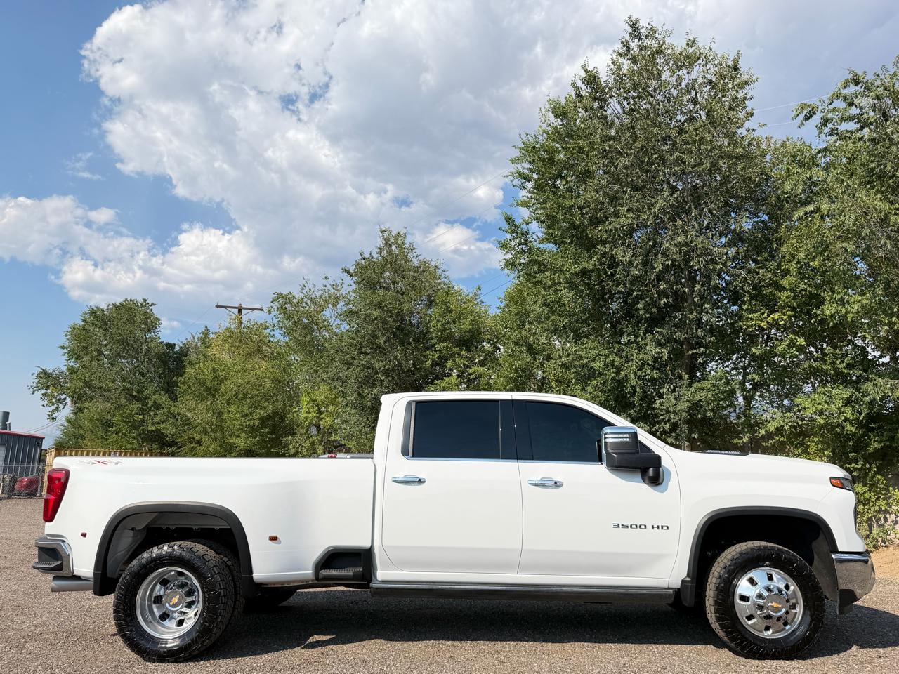 Chevrolet Silverado 3500HD 4WD Crew Cab 172" LTZ 2024