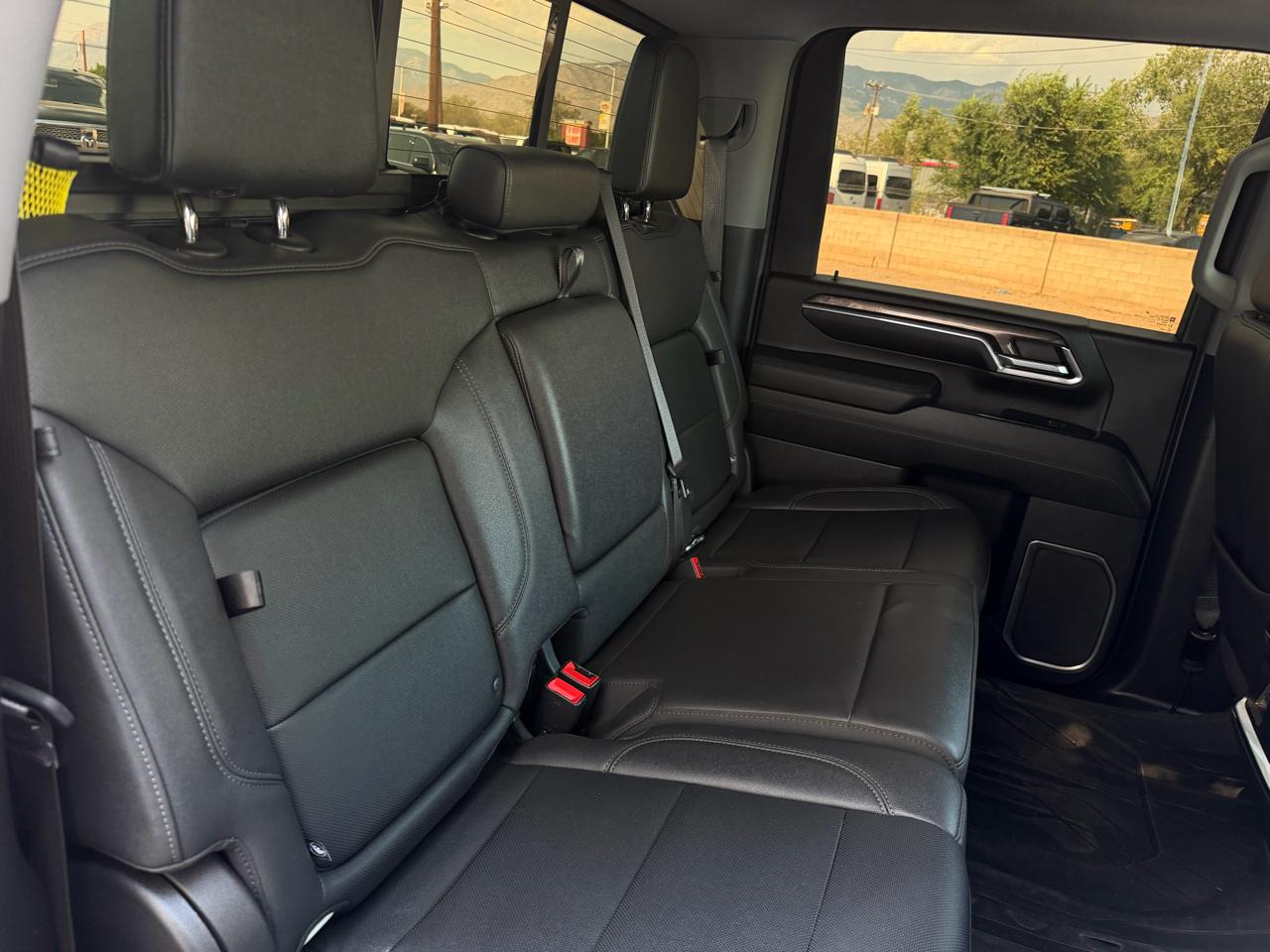 Chevrolet Silverado 3500HD 4WD Crew Cab 172" LTZ 2024