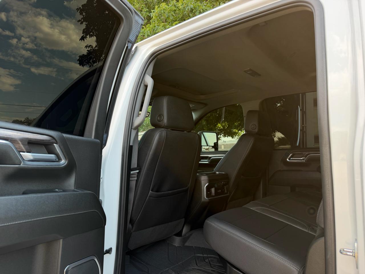 Chevrolet Silverado 3500HD 4WD Crew Cab 172" LTZ 2024
