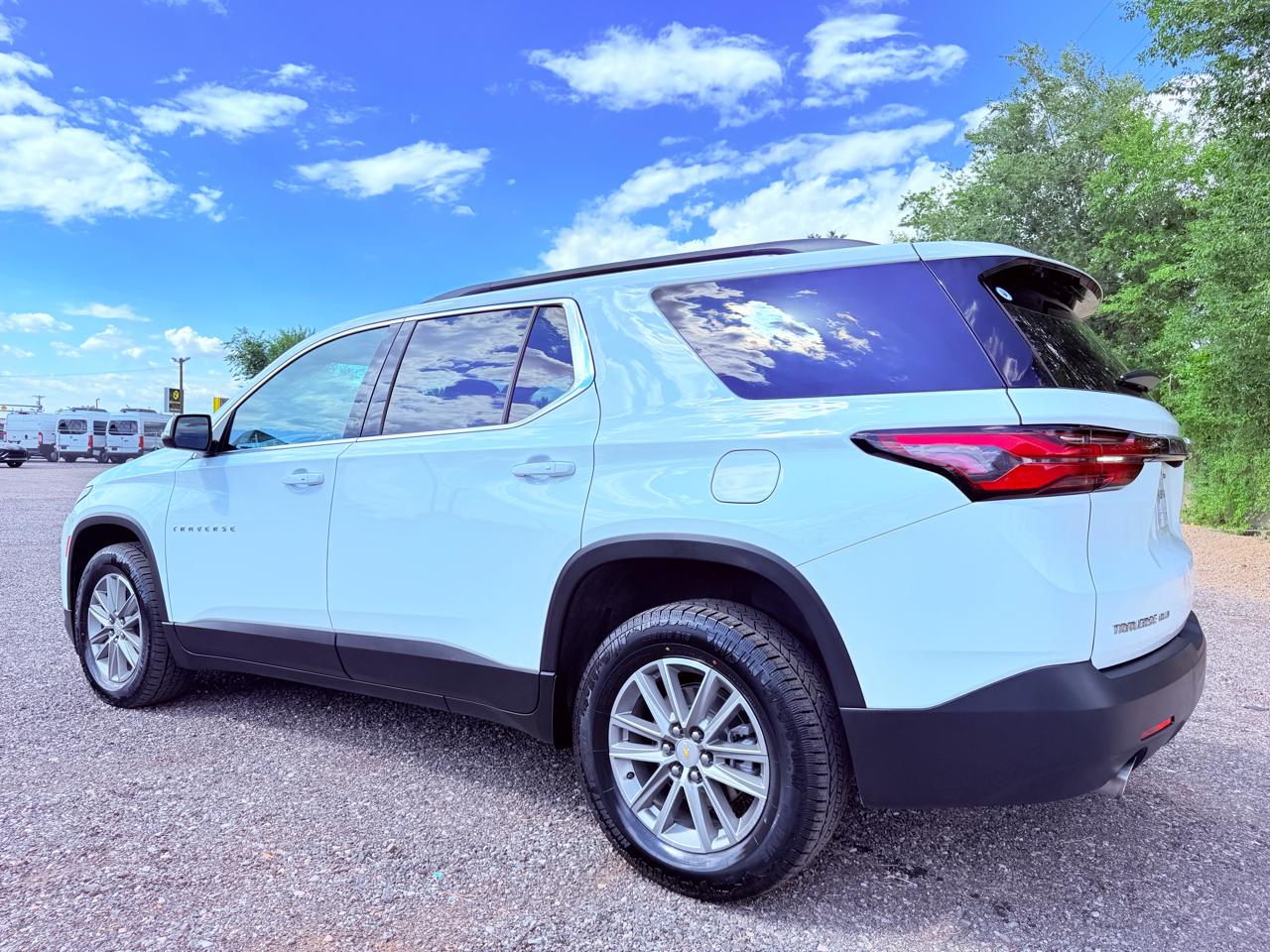 Chevrolet Traverse AWD 4dr LT Cloth w/1LT 2023