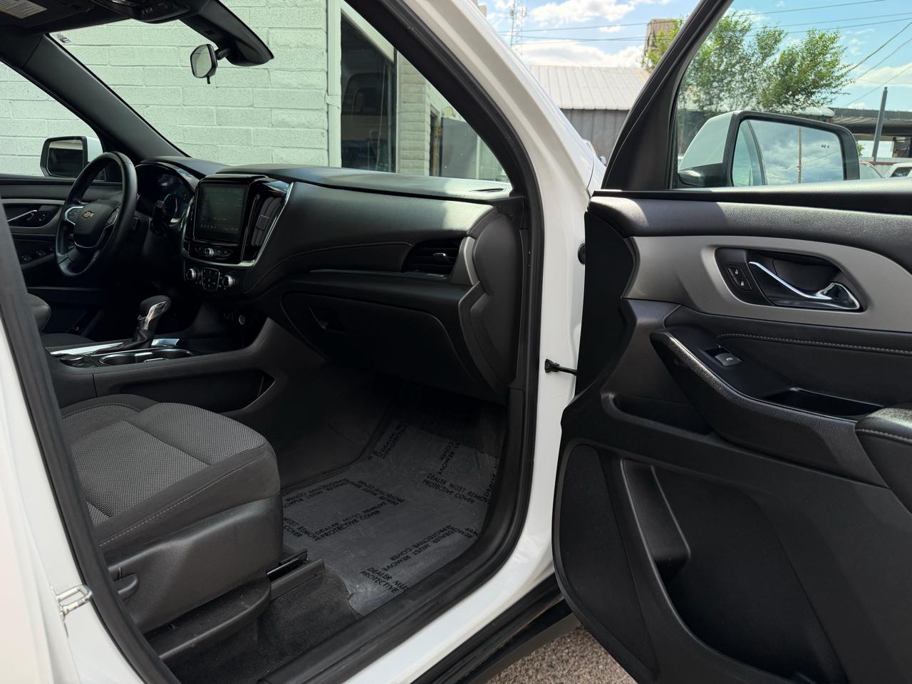 Chevrolet Traverse AWD 4dr LT Cloth w/1LT 2023