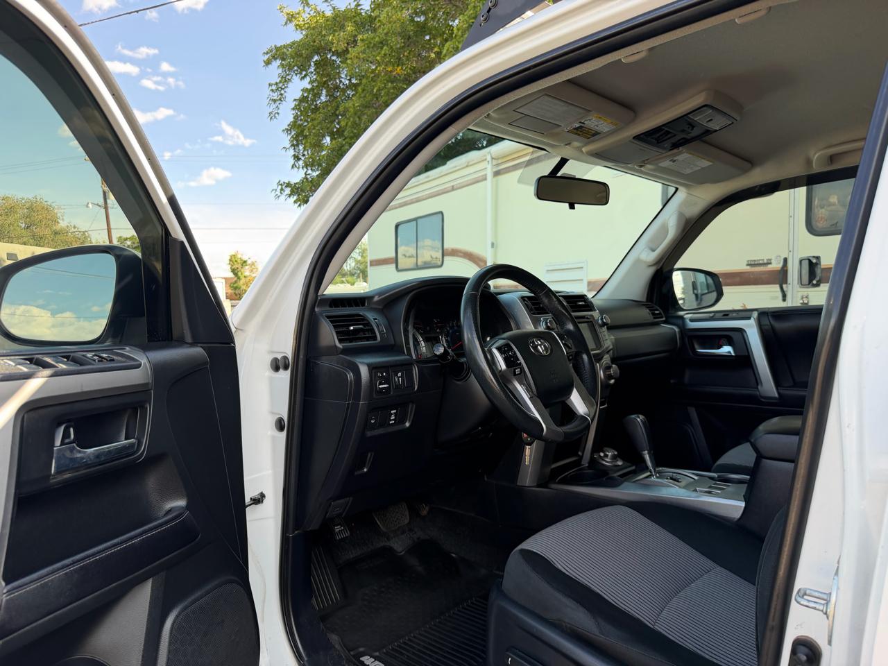 Toyota 4Runner SR5 4WD V6 2018