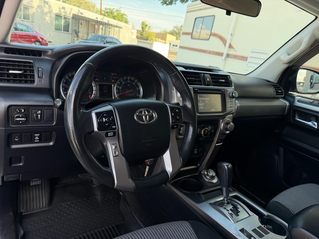 Toyota 4Runner SR5 4WD V6 2018