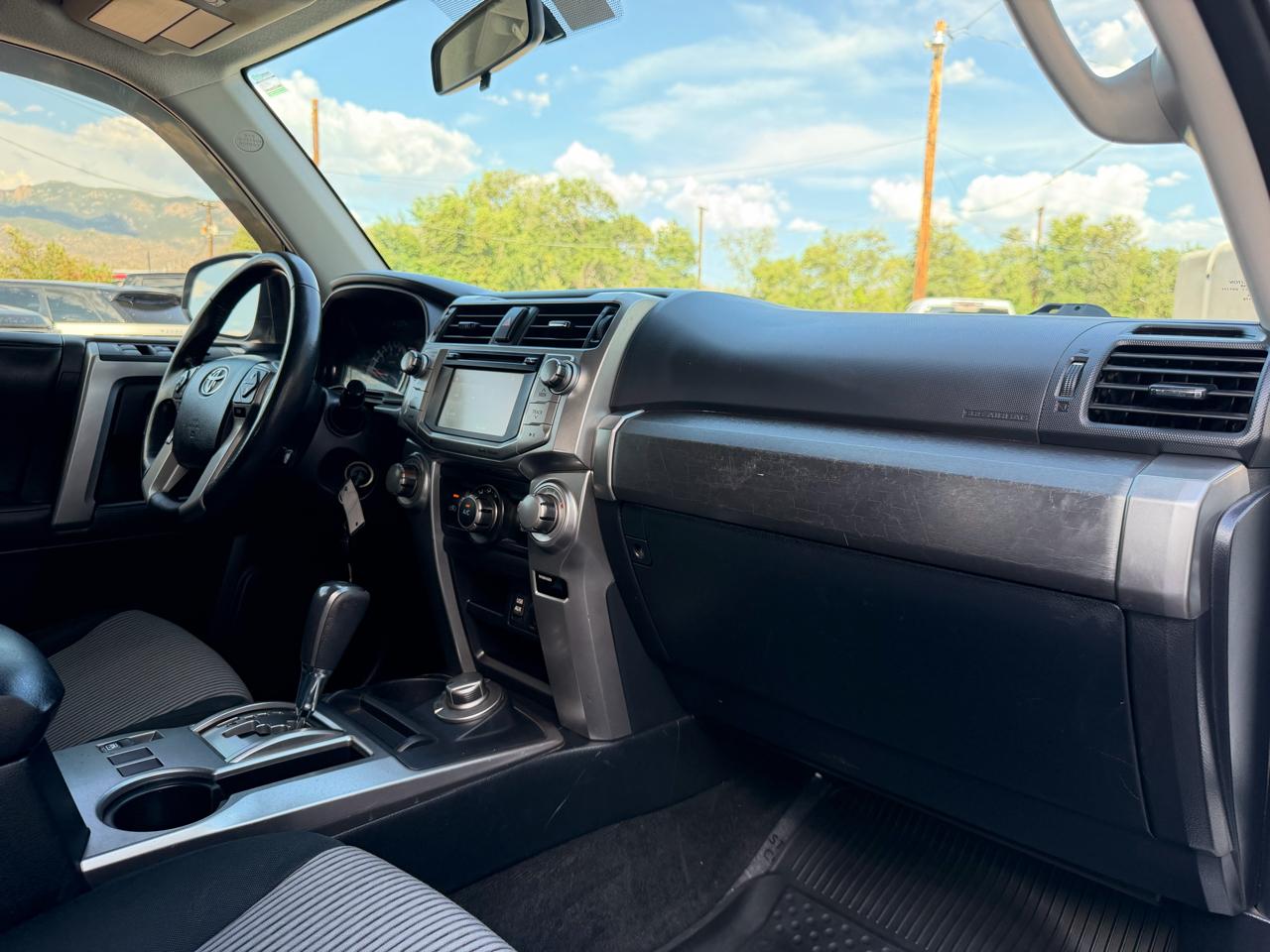 Toyota 4Runner SR5 4WD V6 2018