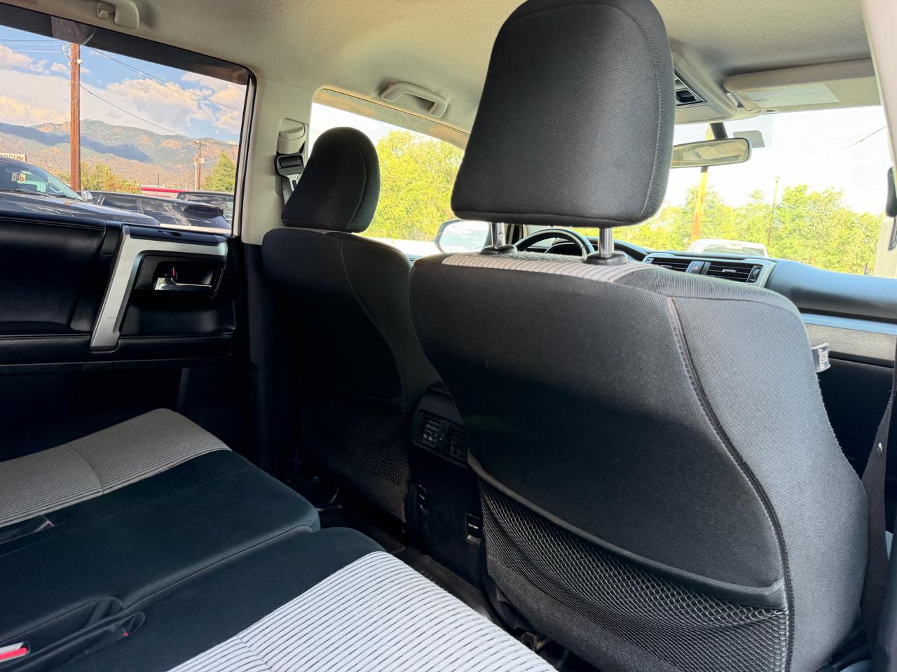 Toyota 4Runner SR5 4WD V6 2018