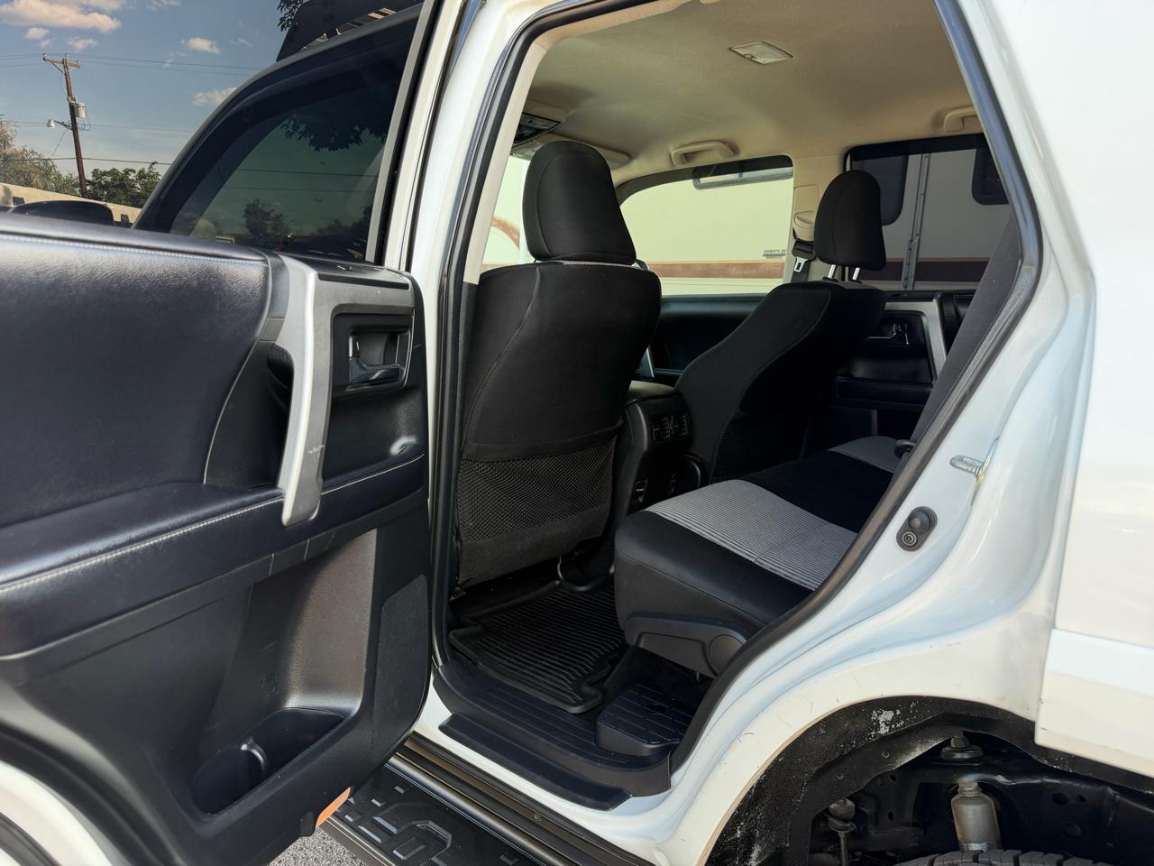 Toyota 4Runner SR5 4WD V6 2018