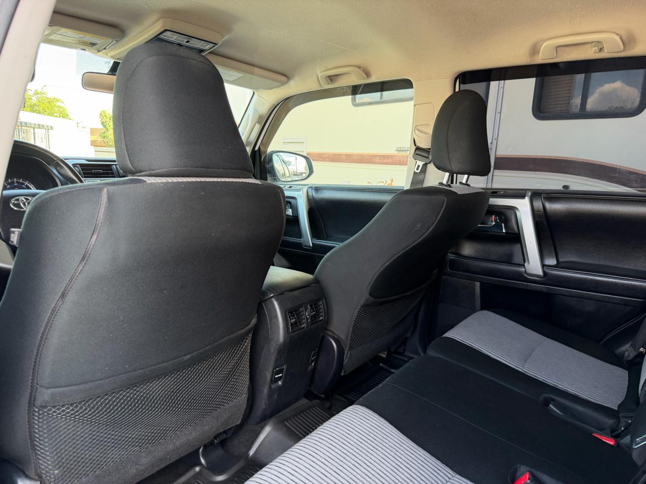 Toyota 4Runner SR5 4WD V6 2018