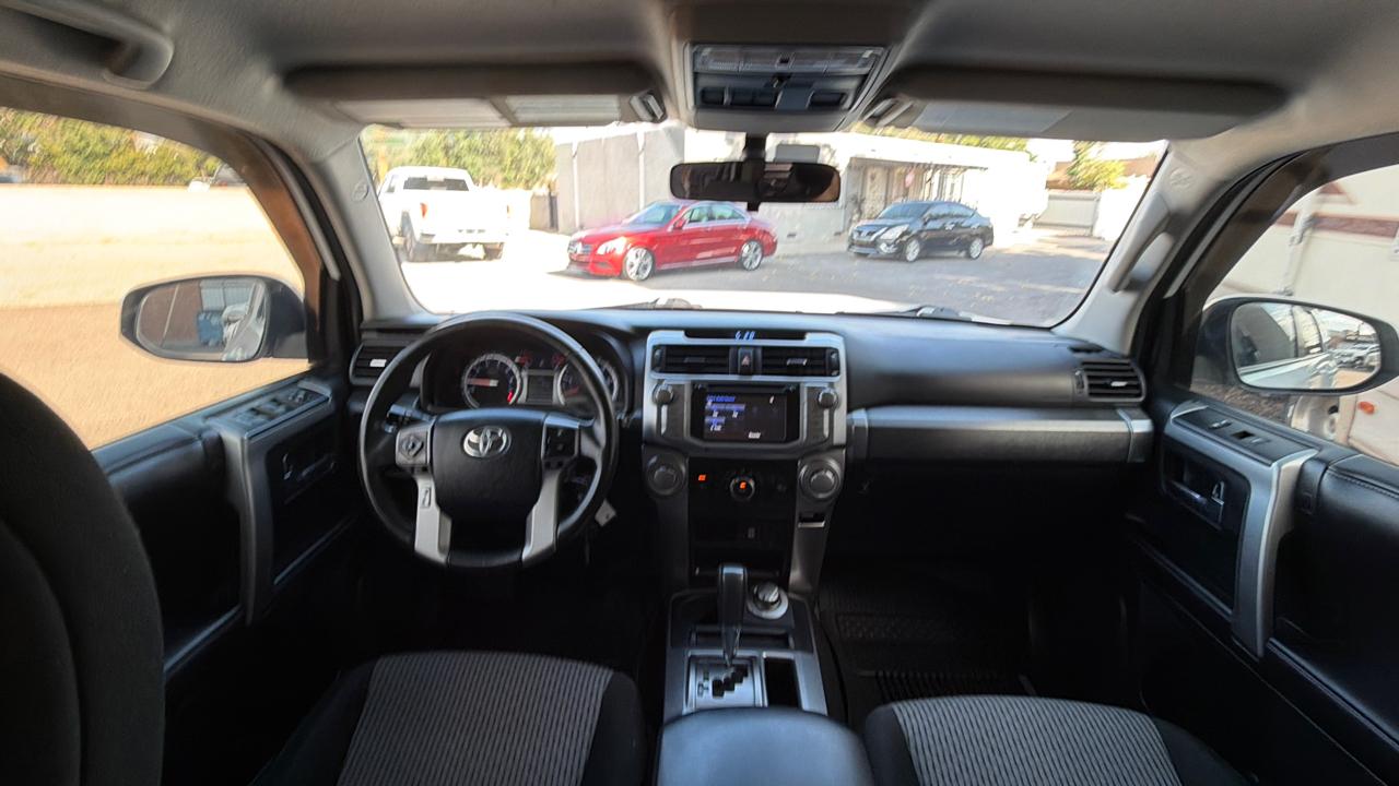 Toyota 4Runner SR5 4WD V6 2018