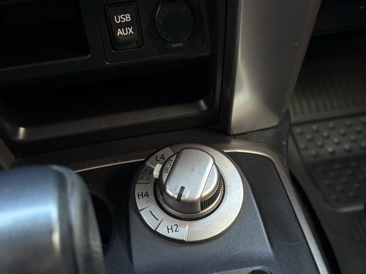 Toyota 4Runner SR5 4WD V6 2018