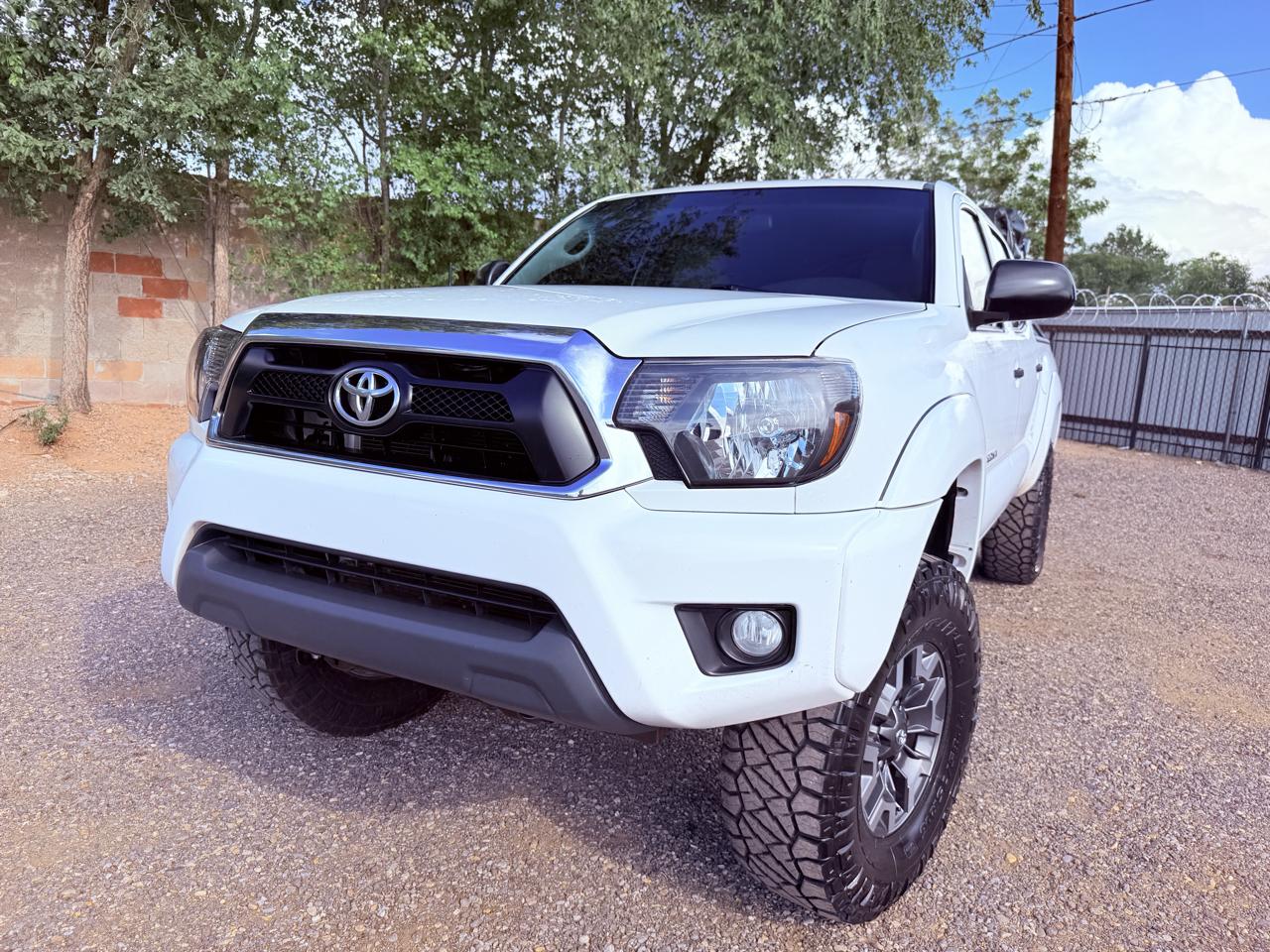 Toyota Tacoma 4WD Double Cab V6 AT (Natl) 2015