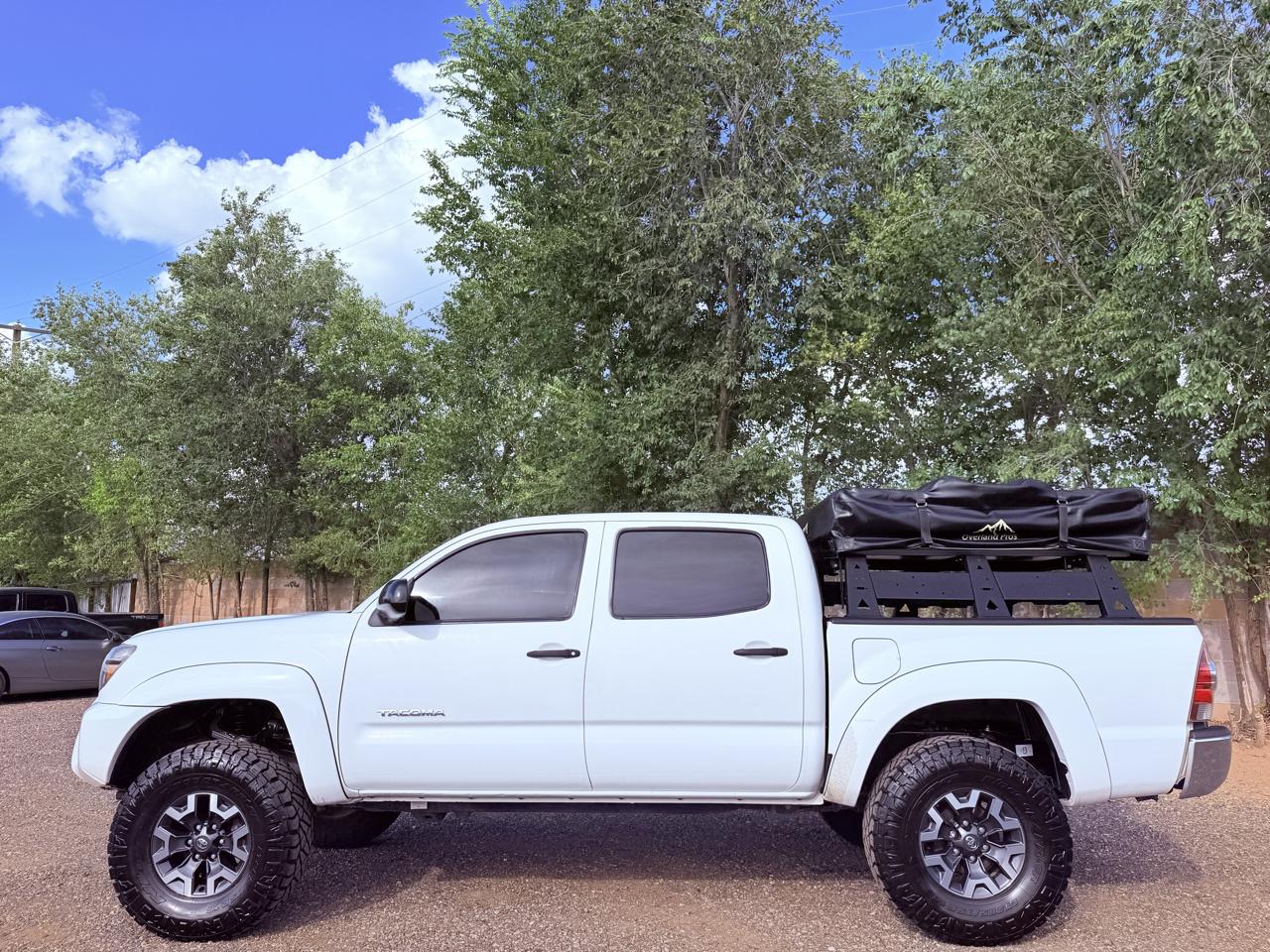 Toyota Tacoma 4WD Double Cab V6 AT (Natl) 2015