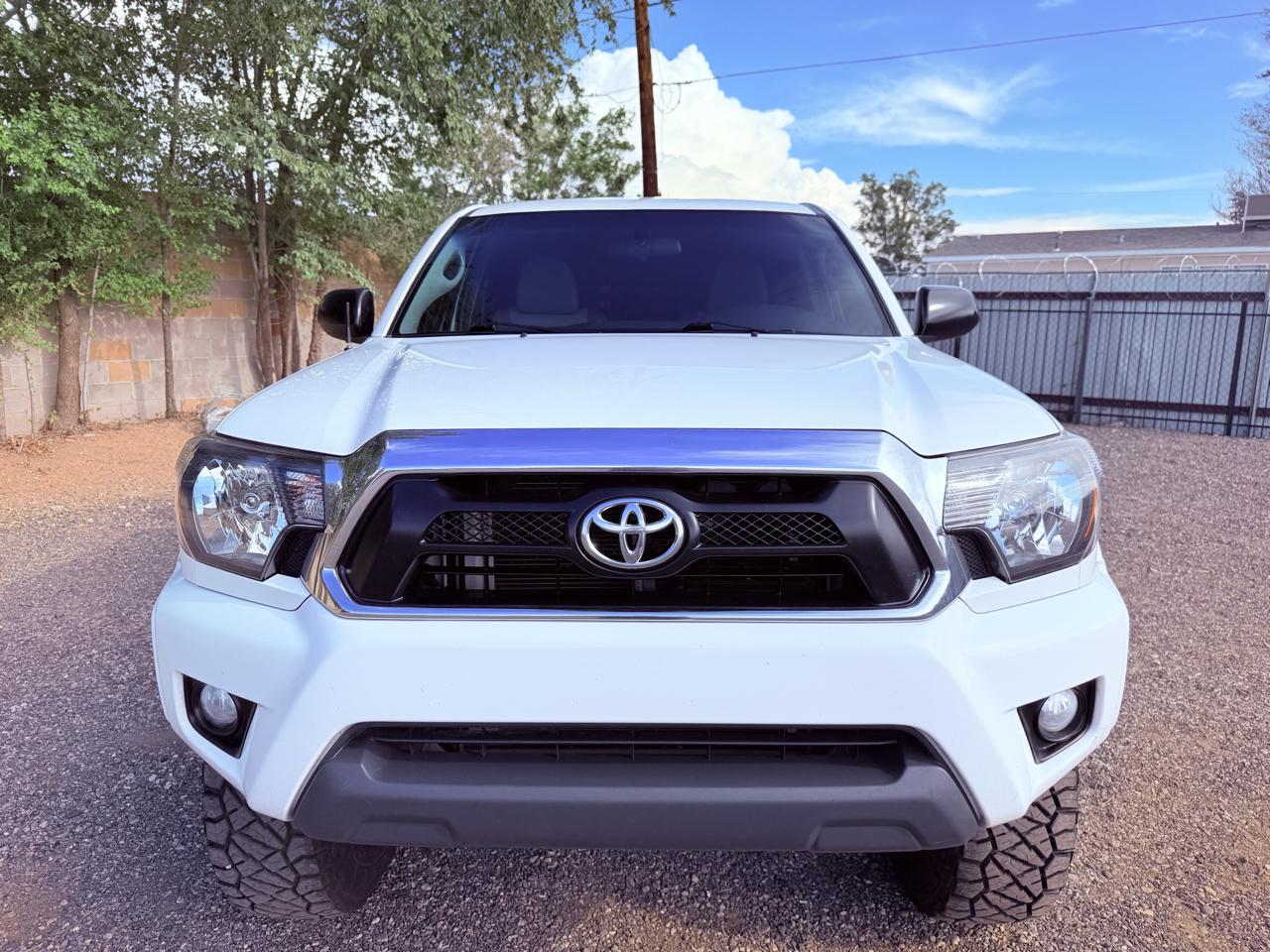 Toyota Tacoma 4WD Double Cab V6 AT (Natl) 2015