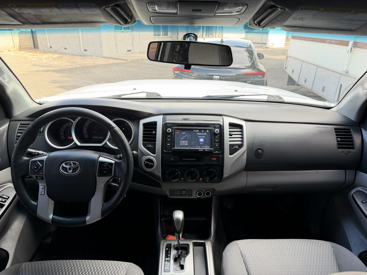 Toyota Tacoma 4WD Double Cab V6 AT (Natl) 2015